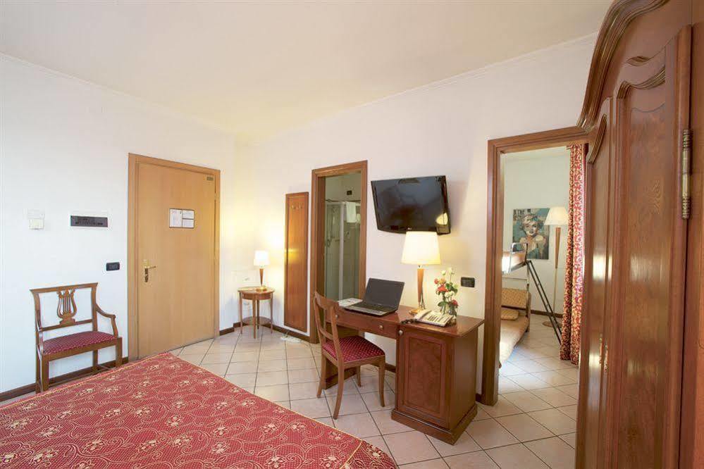 Primotel Brescia Exteriör bild