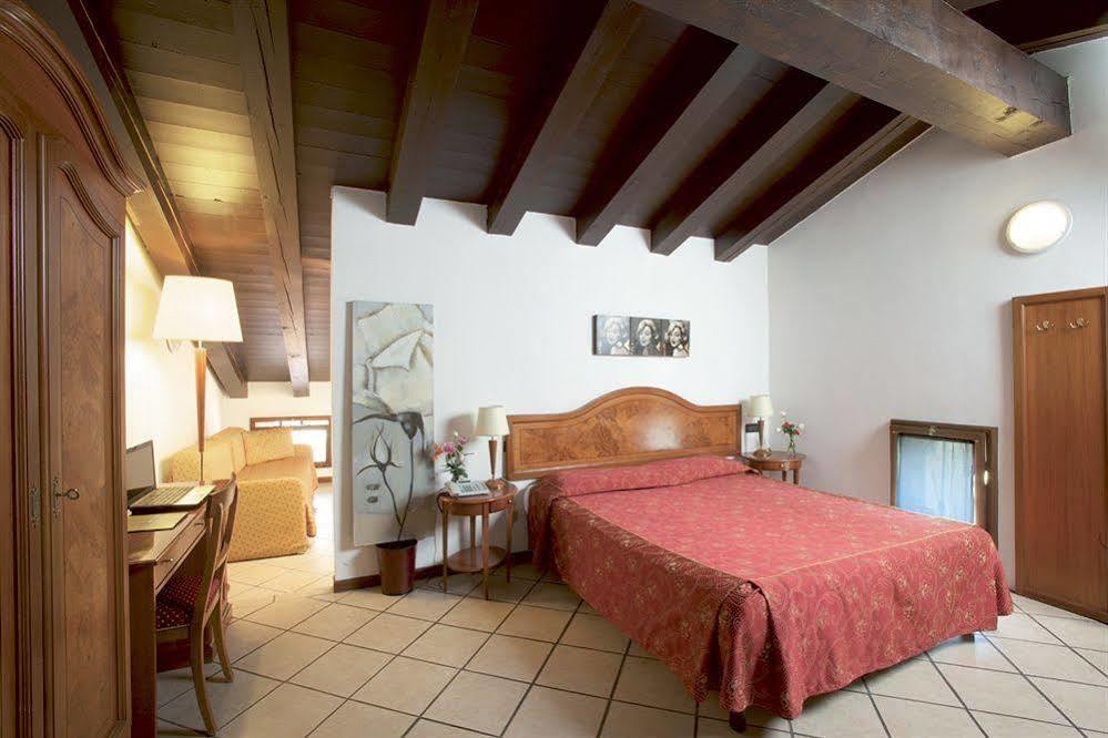Primotel Brescia Exteriör bild